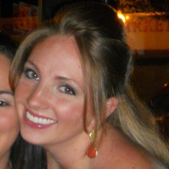 “You catch more bees with honey than with Vinegar” - Picture 7 of 12